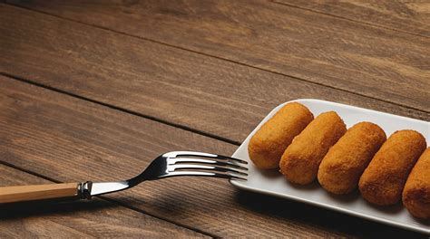 5 sabrosas salsas para acompañar tus croquetas de bogavante