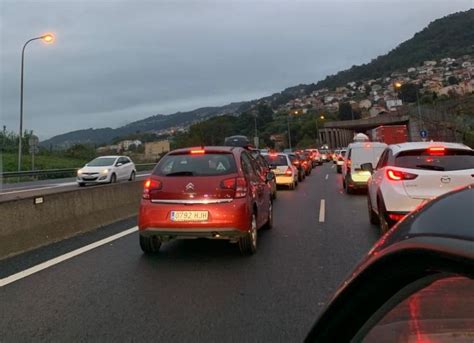 Un Accidente Colapsa La Ap A La Salida De Vigo