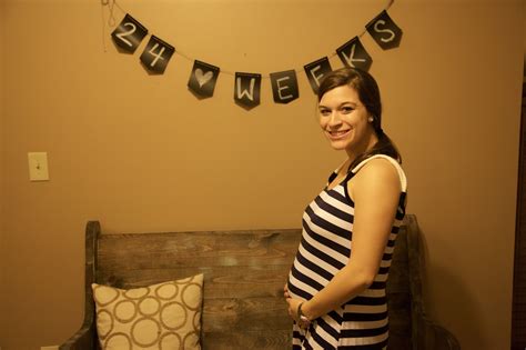 32 Week Bumpdate Currently Kelsie