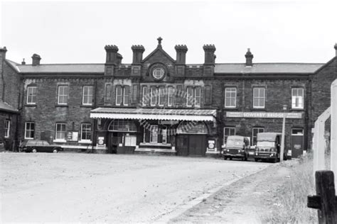 PHOTO BR BRITISH Railways Station Scene SOWERBY BRIDGE 1969 1 99