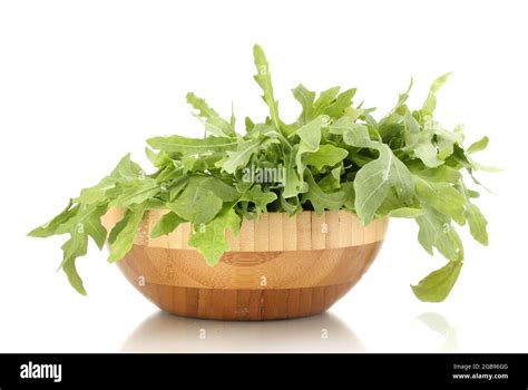 Ensalada de rúcula frescas hojas de lechuga o cohetes en el tazón de