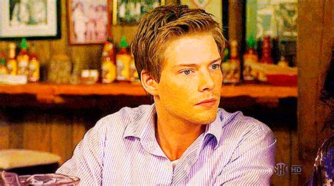 Hunter Parrish Weeds Find Share On Giphy