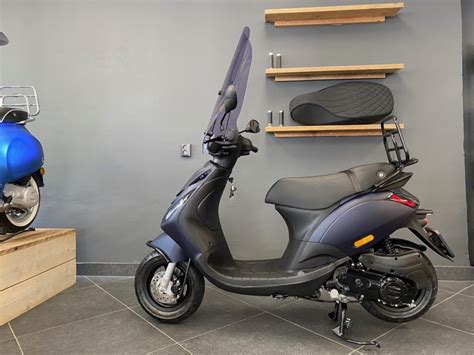 Piaggio Zip SP IGET 4T 3V Euro 5 Specialpaint Matblauw Perry Scooters