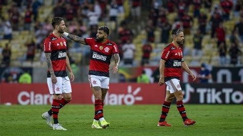 preços elevados de setor popular Flamengo força quebra de tradição