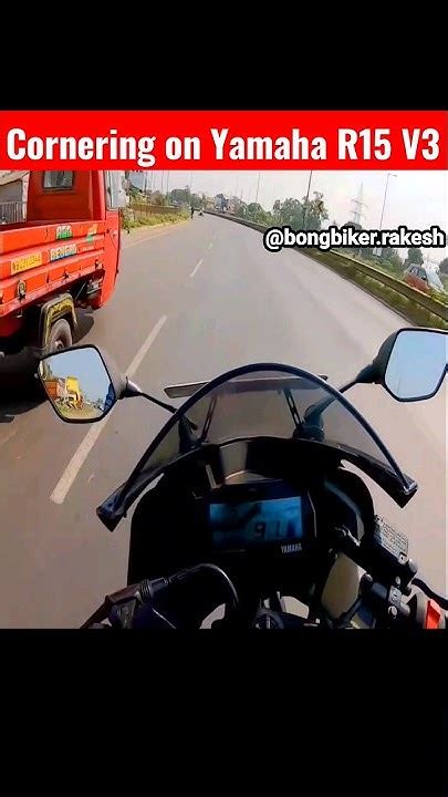 Cornering On Yamaha R15 V3 Yamaha Bike Bikelover R15 R15v3 R15m