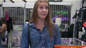 Casa de empeño amateur doggystyled después de chupar XVIDEOS