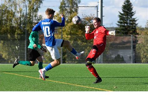 Fu Ball Bezirksliga Bb Cw Der Sv Rohrau Setzt Sich Gegen Den Sv