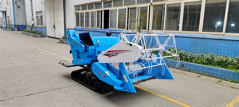 Agricultural Self Propelled Crawler Type Maize Corn Wheat Paddy Rice