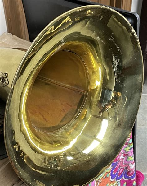 30″ Tall Brass “Standard Metal” Phonograph Horn – 4-4 Time