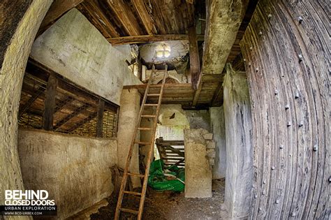 The Hobbit House aka Colins Barn » Urbex | Behind Closed Doors Urban ...