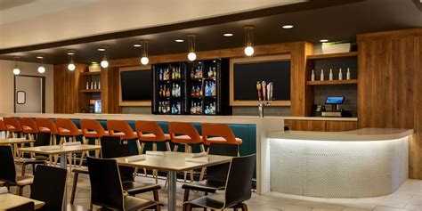 Restaurants in Hoover| Holiday Inn Birmingham - Hoover