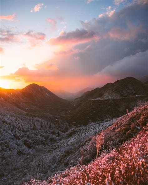 Rare snowfall in Southern California. Stayed to watch sunset. [2000 x ...