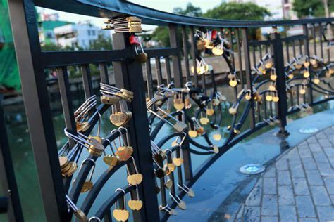 Love Lock Bridge Da Nang The Wharf Of Love Padlock In Da Nang