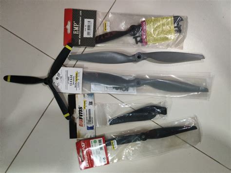 Rc plane propellers, Hobbies & Toys, Toys & Games on Carousell