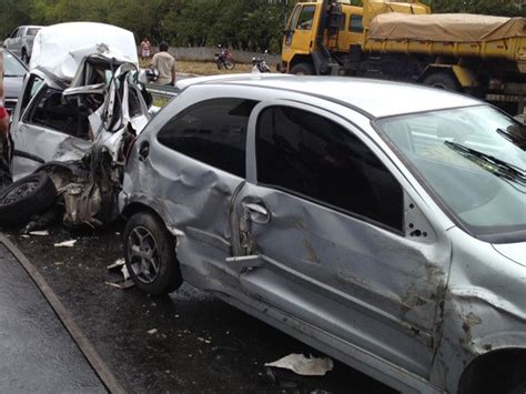 G1 Acidente Com Caminhões E Carros Deixa Trânsito Lento Em Br 230 Na