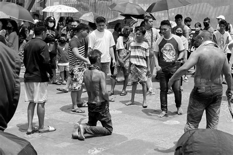 Filipino Catholics Troop To Quiapo On Good Friday Abs Cbn News