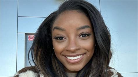 Simone Biles Sets the Record Straight on Pregnancy Rumors After Fans ...