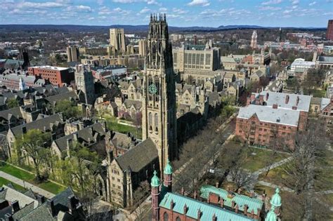 Yale University Campus, New Haven, CT : r/CityPorn