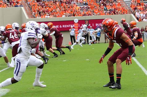 Gobbler Countrys Talking Turkey Reviews The Linebackers And Defensive