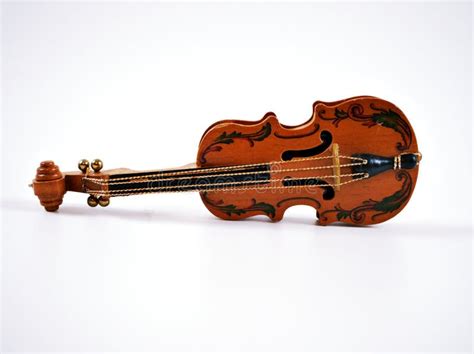 Brinquedo Clássico Violino Isolado Em Objetos Brancos De Fundo Imagem