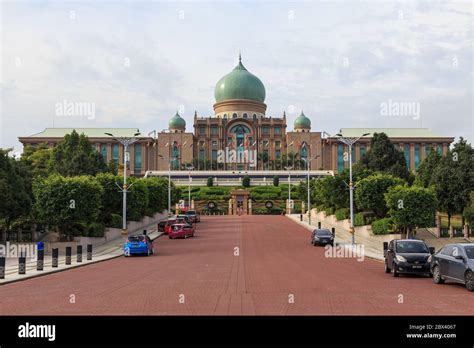 Perdana Putra Road Hi Res Stock Photography And Images Alamy