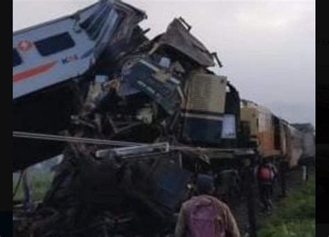 Update Tabrakan Kereta Api Di Bandung Tewas Dan Luka Luka Ipol Id