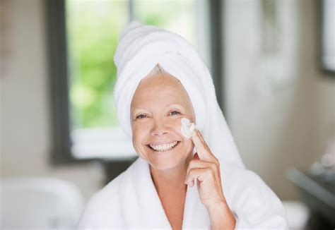 Dry Skin and Menopause - HealthyWomen