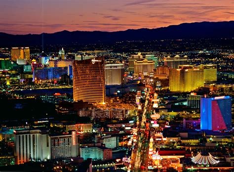 Classic Vegas William Carr Gallery