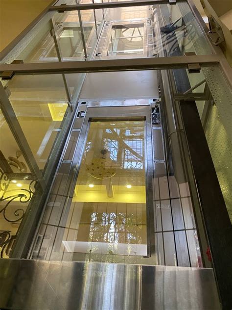 Automatic Door Passenger Lift Max Persons 13 Persons Without Machine