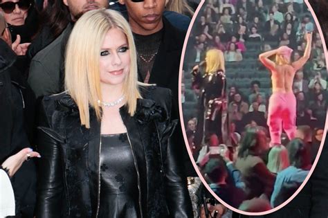 Avril Lavigne Shuts Down Topless Protestor On Juno Awards Stage Watch