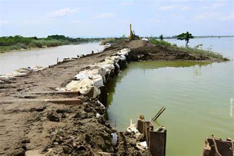 2 Titik Tanggul Sungai Wulan Yang Jebol Teratasi PJ Gubernur Jateng