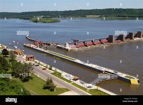 Ia Dubuque Lock And Dam No 11 Mississippi River Stock Photo Alamy