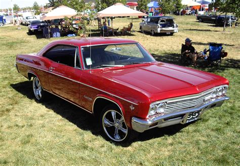 1966 Chevrolet Impala Hot Rod