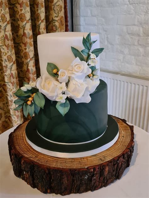 Dark Green And White Wedding Cake Artofit