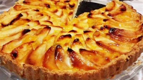 Tarte aux pommes avec crème pâtissière Un délice incontournable