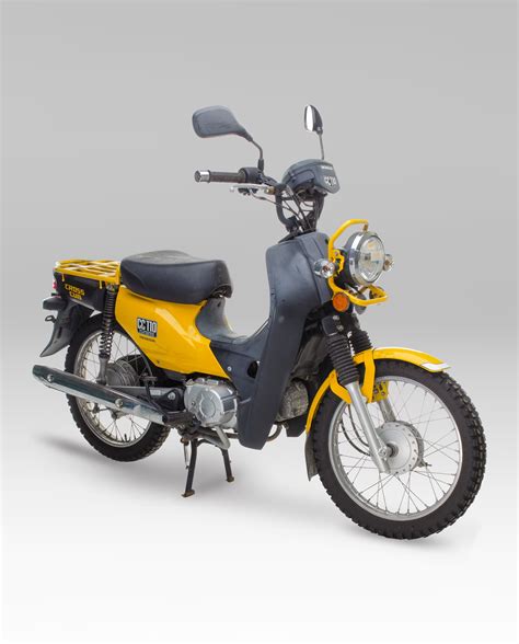 Honda Cc110 Cross Cub Zwart Geel 41228 Km · Fourstrokebarn Honda And Parts