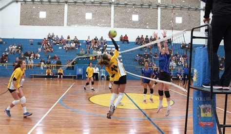 Seletiva Para Equipe De Voleibol Feminina Categoria Sub Ser Em