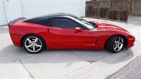 Post Photos Of Red Vettes With Gloss And Carbon Fiber Halo