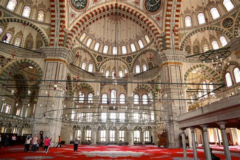 Photo Trek Istanbul: Fatih Mosque - The Conqueror's Mosque