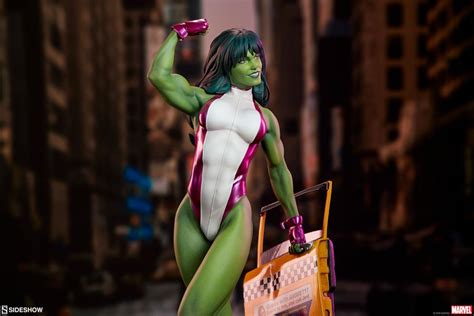 Marvel Adi Granov Artist Series She Hulk Statue