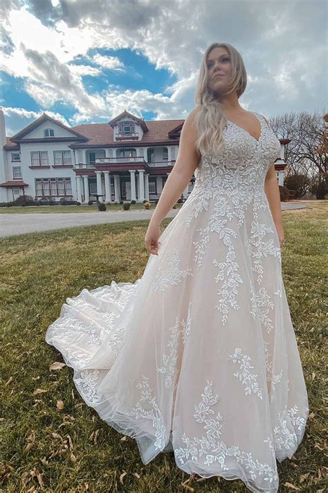 Stella York 7169 Romantic Lace Plus Size Wedding Dress Taffeta And Lace