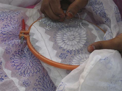 All About Luckmow Chikankari Embroidery Work Utsavpedia