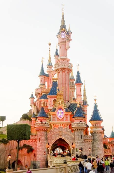 17 Best images about Disney/Castles on Pinterest | Disney, Walt disney ...