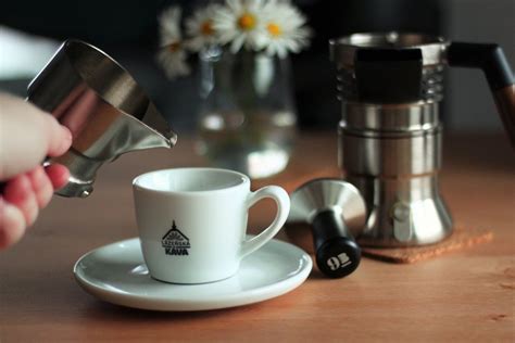 Moka konvička na opravdové espresso: 9Barista Espresso Machine ...