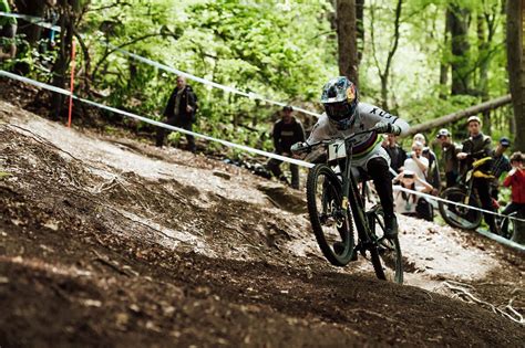 Video | 2019 Downhill MTB World Cup Maribor Podium Runs | LW Mag