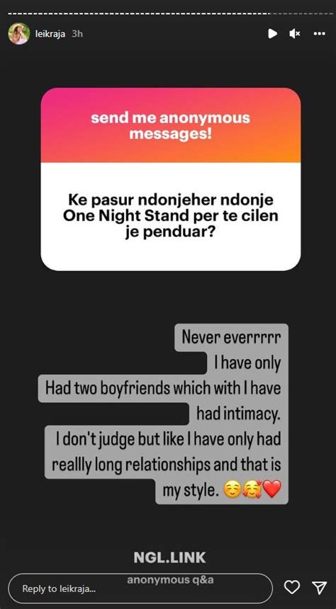 FOTOT Lei Kraja i vë flakën bregdetit grek moderatorja seksi tërbon ndjekësit me bikini