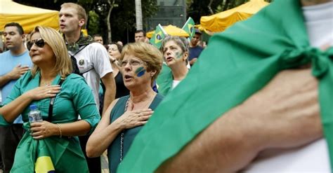 Marchas pró e contra intervenção militar Fotos UOL Notícias