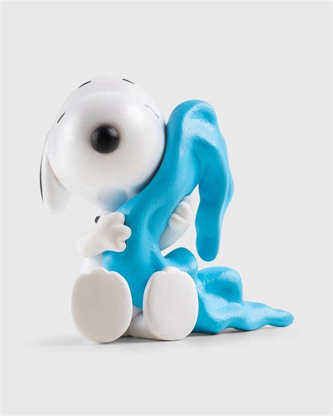 Medicom Udf Peanuts Series 12 Snoopy With Linus Blanket Multi