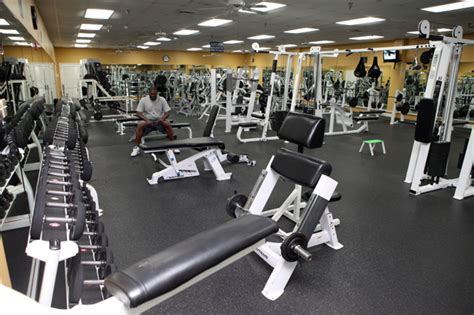 Notting Hill Apartments: Weight Room Equipment