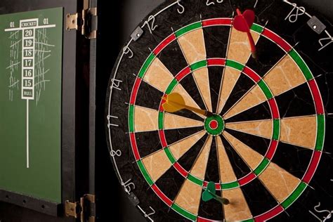 Dartskab Med Dartskive Eller Uden K B Et Dartskab Med Lys Her